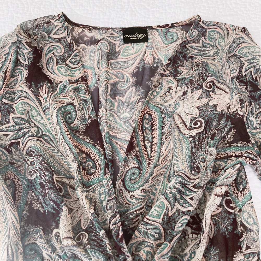 Darling paisley Romper - Picture 3 of 7